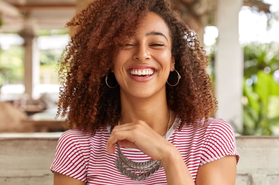 Clareamento Dental: Tudo Sobre o Sorriso Mais Branco em Blumenau